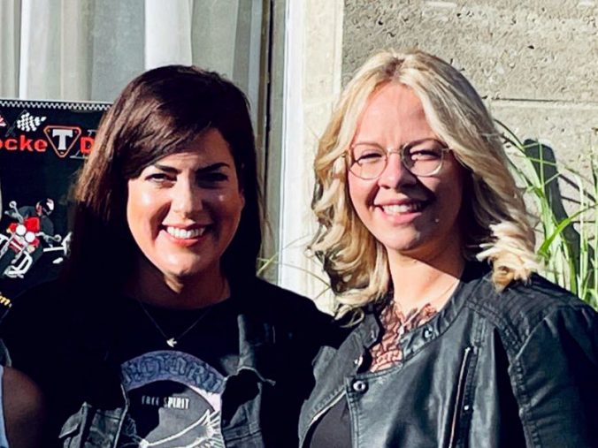 Anja & Sarah